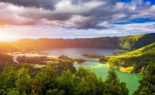 Sete Cidades the blue and green lake day tour