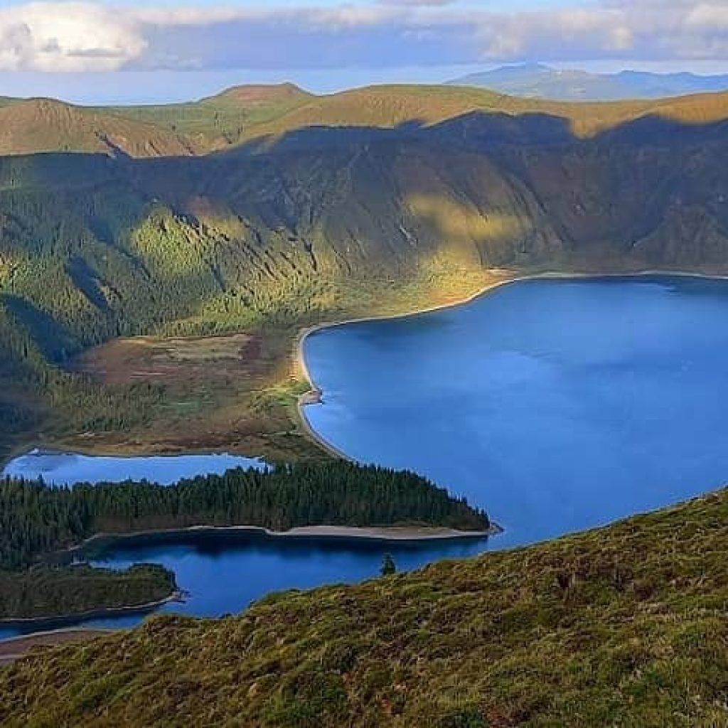 visita guiada á lagoa do fogo